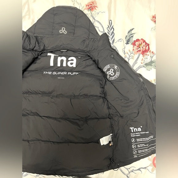 Black puffer jacket with goose feathers - Picture 3 of 3